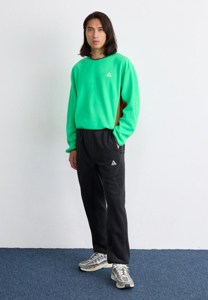 Blusa Nike ACG Wolf Tree