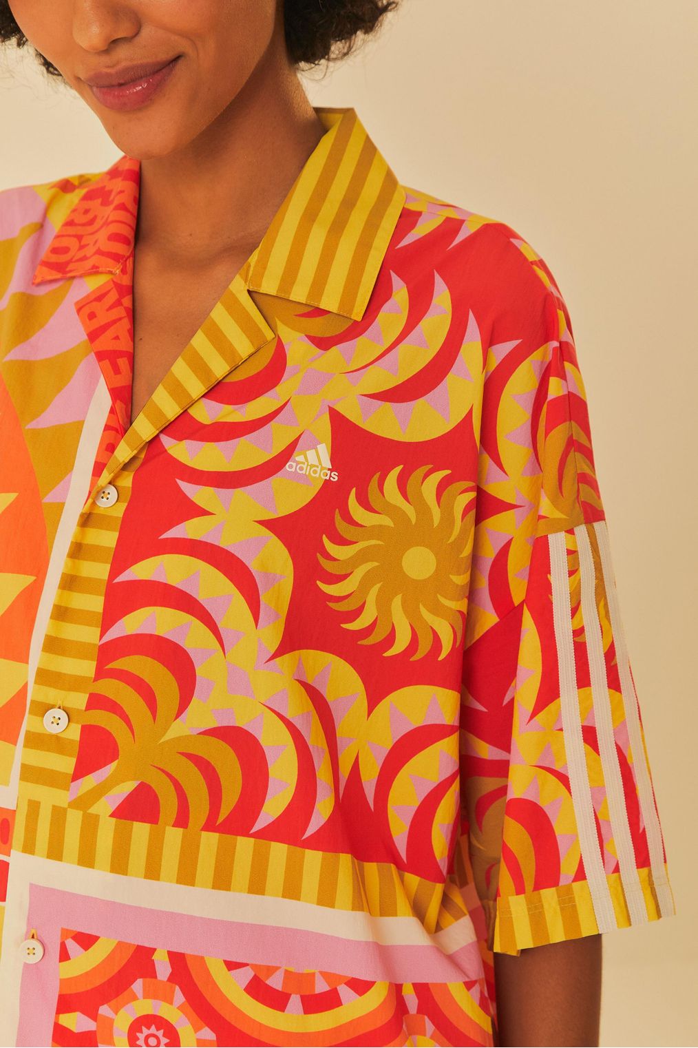 Camisa Adidas x Farm Rio Solar Kaleidoscope