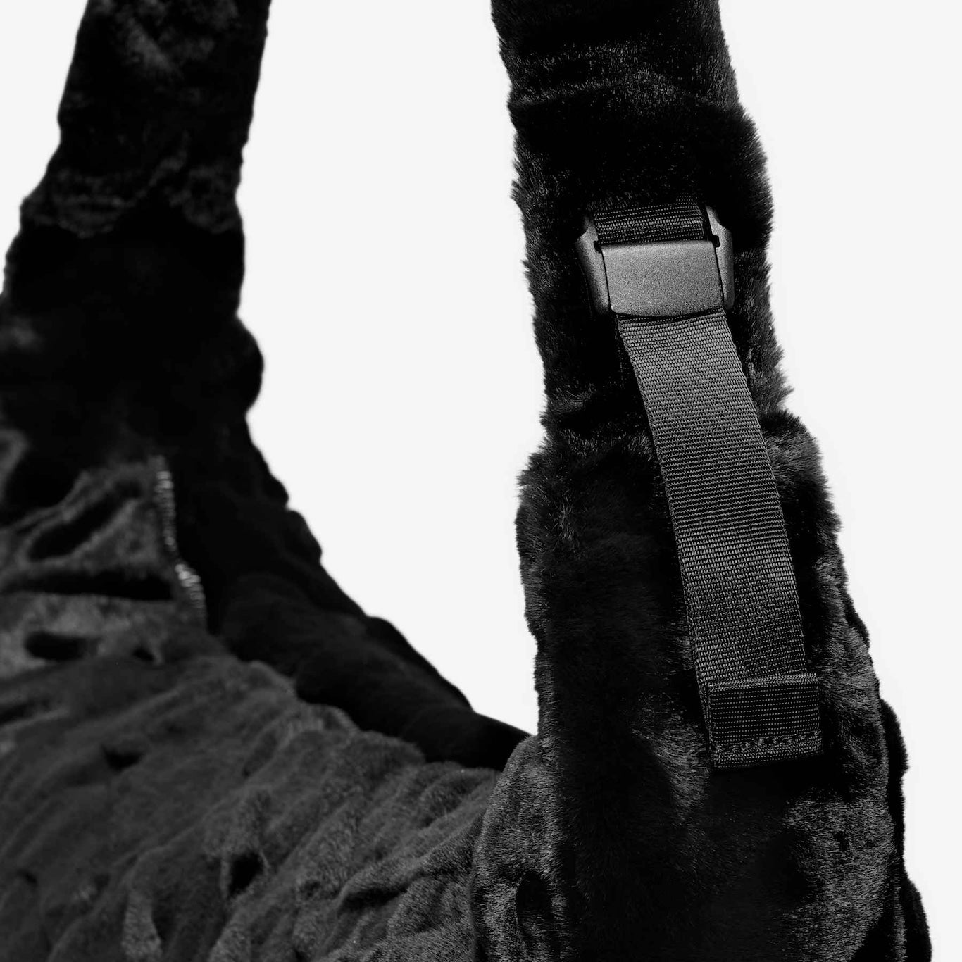 Bolsa Nike Sportswear Slouchy Faux Fur
